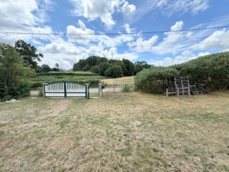Maison de plain pied sur plus de 4500 m² de terrain