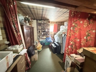 Maison de village avec garage et jardin