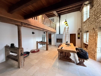 Moulin rénové – 283 m² habitables – Plus de 2 hectares