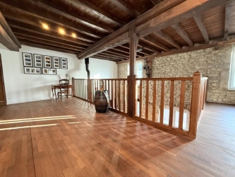 Moulin rénové – 283 m² habitables – Plus de 2 hectares