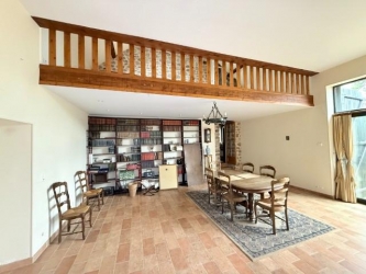 MORVAN Ancienne longère en pierres de pays sur  8575 m²