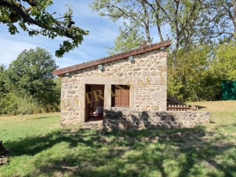 PARC DU MORVAN LONGERE EN PIERRES SUR 8575 m² DE TERRAIN