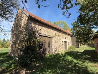 PARC DU MORVAN LONGERE EN PIERRES SUR 8575 m² DE TERRAIN