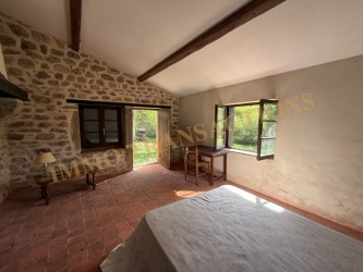 PARC DU MORVAN LONGERE EN PIERRES SUR 8575 m² DE TERRAIN