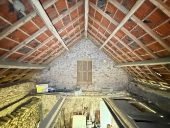 PARC DU MORVAN PETITE MAISON EN GRANIT A RENOVER