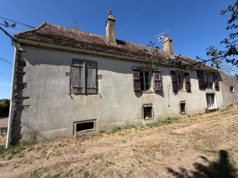 PROCHE DU PARC DU MORVAN MAISON ANCIENNE A RENOVER
