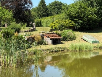 PROPRIETE EXCEPTIONNELLE PARC DU MORVAN 3Ha43 PLAN D'EAU