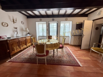 Propriété sur ses 3397 m² de jardin clos paysagé