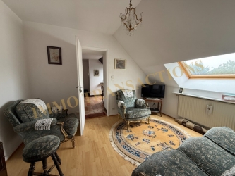 Propriété sur ses 3397 m² de jardin clos paysagé
