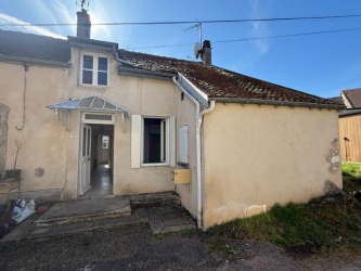 SAULIEU Maison ancienne avec jardin