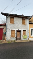 SAULIEU PETITE MAISON AVEC JARDIN A RENOVER TOTALEMENT