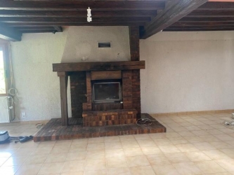 SAULIEU REMARQUABLE MAISON D'HABITATION DE PLAIN PIED PISCIN