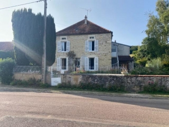 SECTEUR EPOISSES/SEMUR EN AUXOIS MAISON EN PIERRES