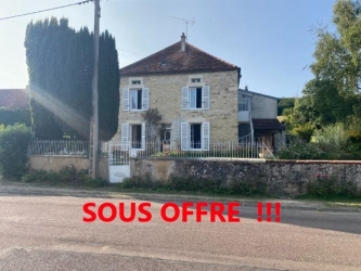 SECTEUR EPOISSES/SEMUR EN AUXOIS MAISON EN PIERRES