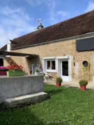 Maison de village en pierres apparentes à 10 mn d'Avallon